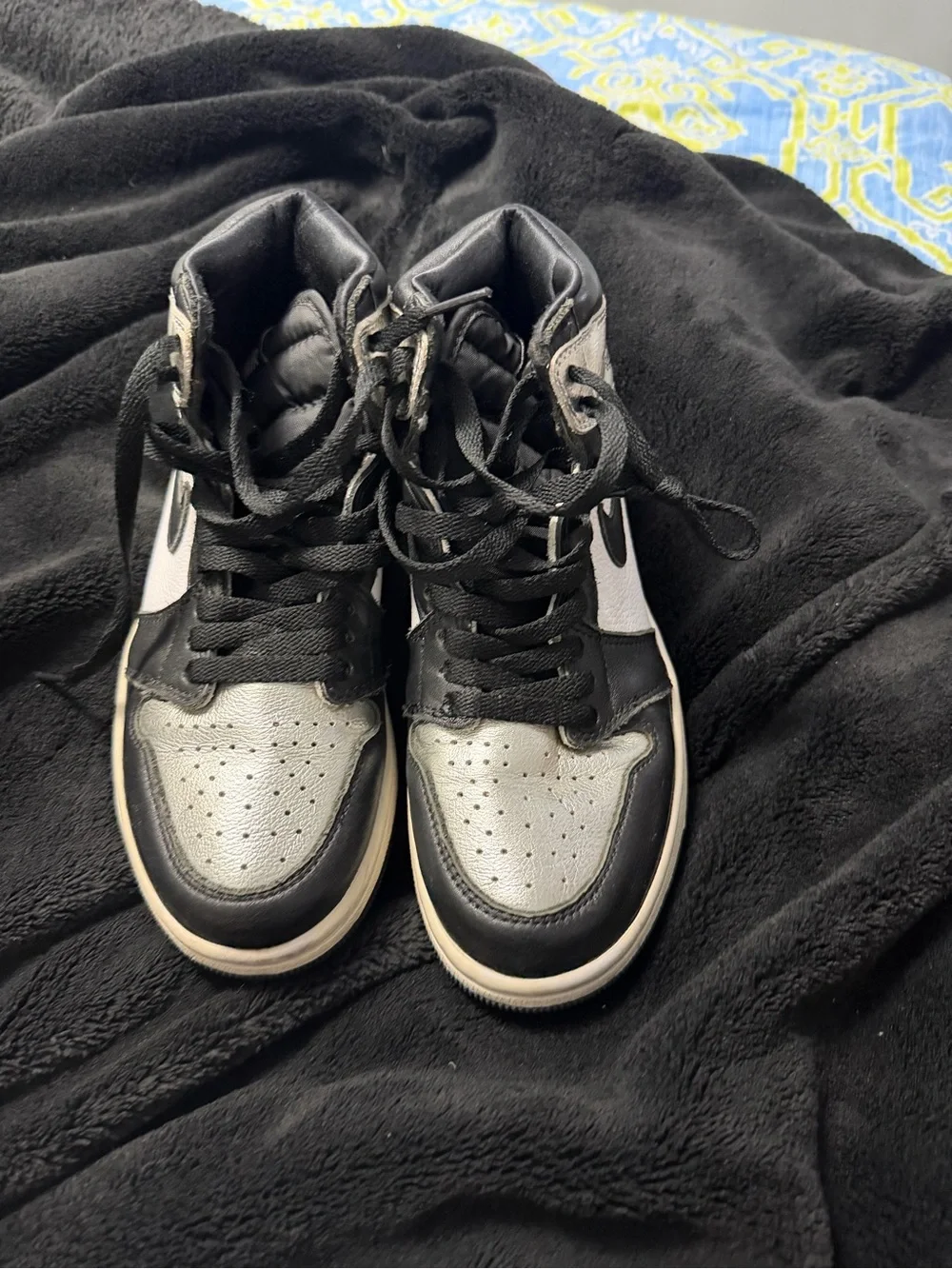 Jordan Kids Black and Silver High-Top Sneakers